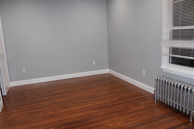 Building Photo - 541 Prospect St