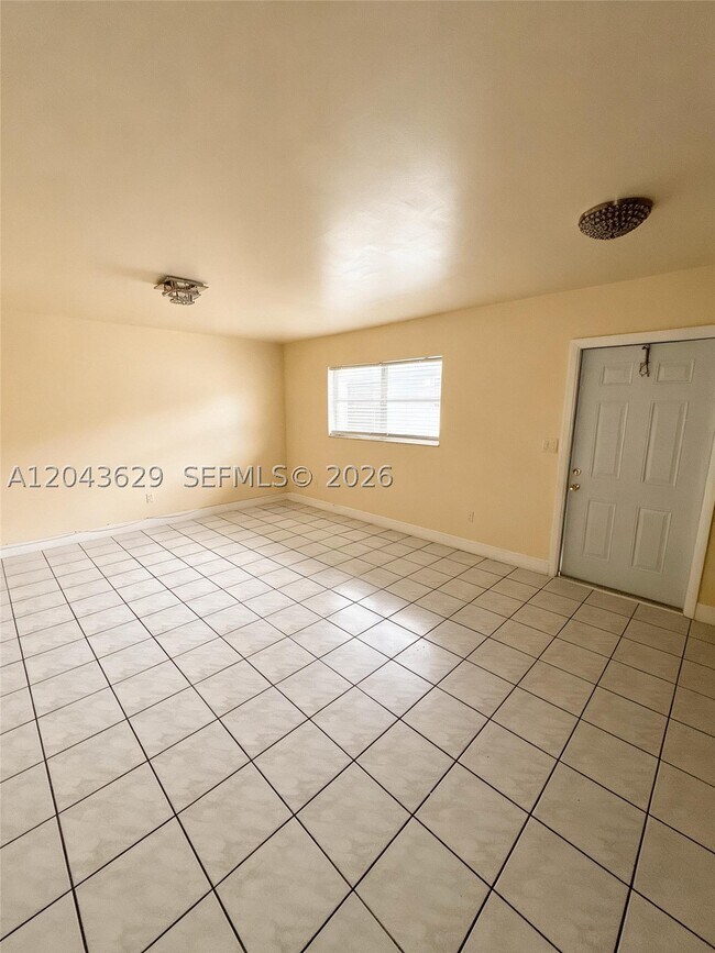 Building Photo - 5912-5914 Fillmore St