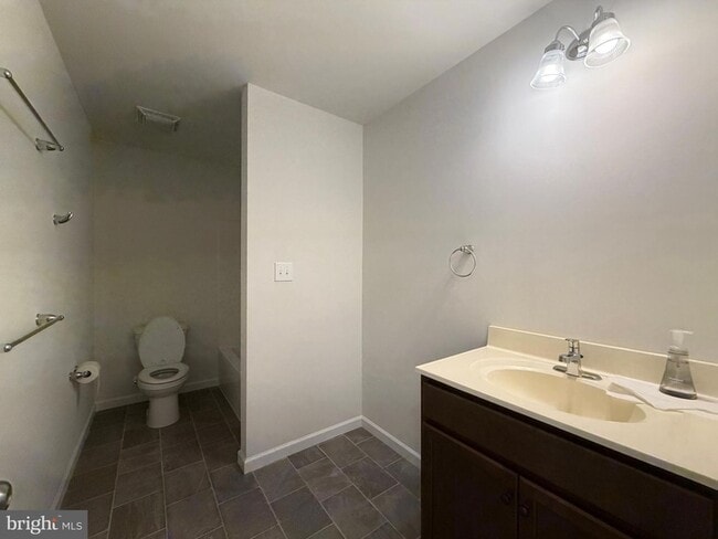 Building Photo - 804 Lime Dr