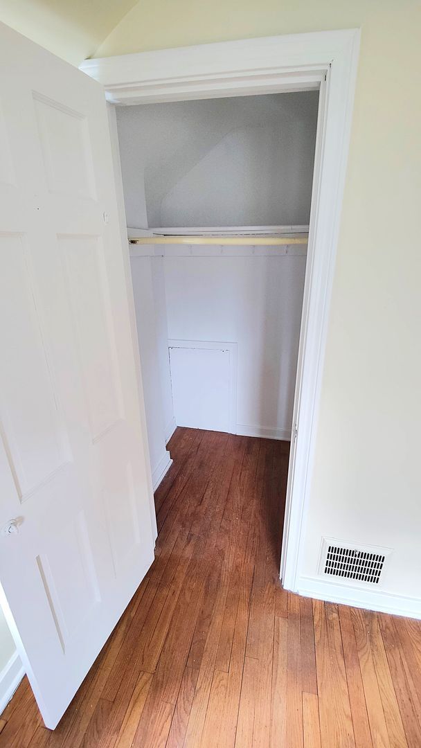 Building Photo - *Recently Updated 3BD/1BA Available for Re...