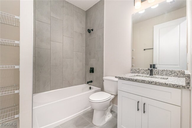 Building Photo - 3039 NW 2nd Pl