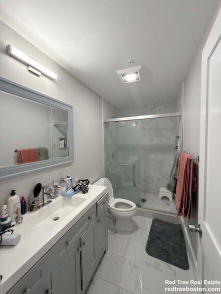 Building Photo - 156 Hillside St