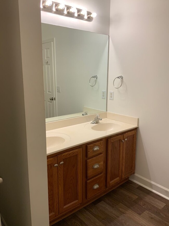Building Photo - Percy Priest Townhouse