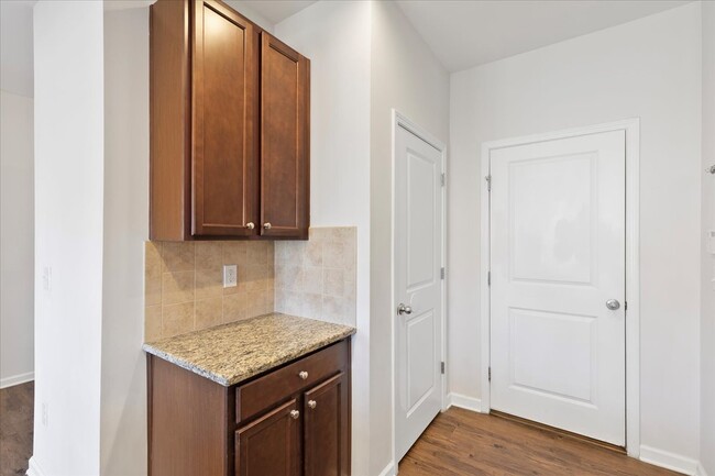 Kitchen - 1517 Brookmere Way