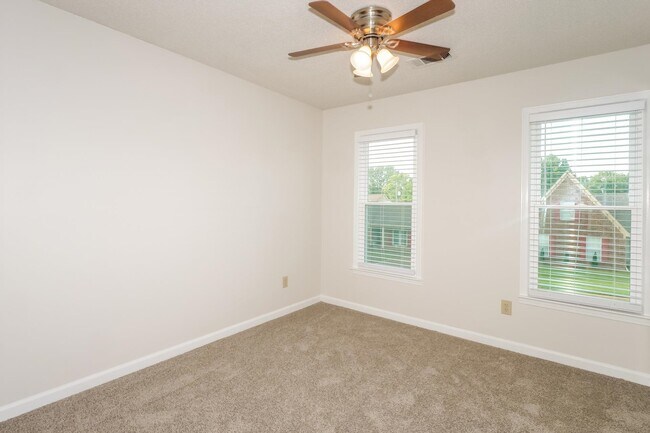 Building Photo - 7293 Schilling Cove E