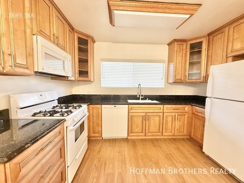 Building Photo - 4860 Van Noord Ave