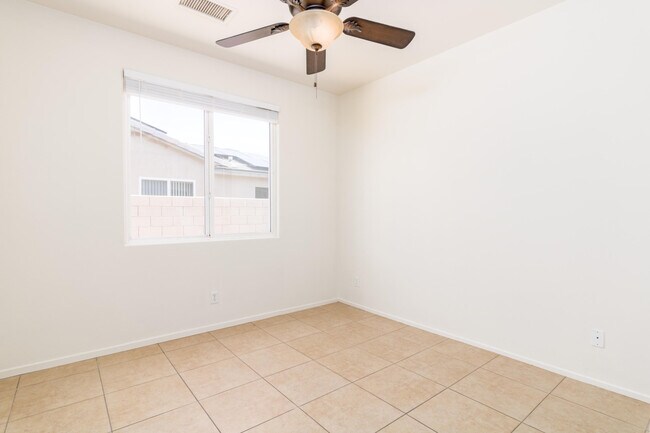 Building Photo - 66168 S Agua Dulce Dr