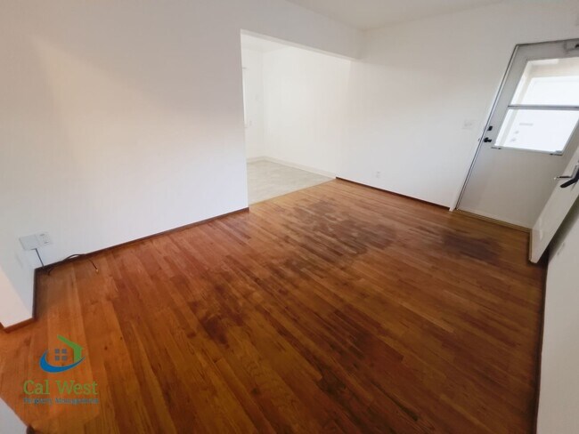 Building Photo - $1895 - 1BD/1BA Quaint and Well Maintained Apartment in Downtown San Jose Near PwC and Oracle