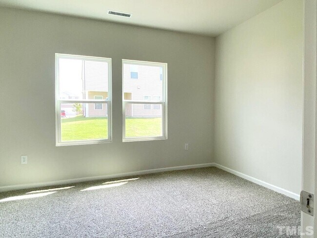 Building Photo - 4 Bedroom Sinele Family Detached Home for ...