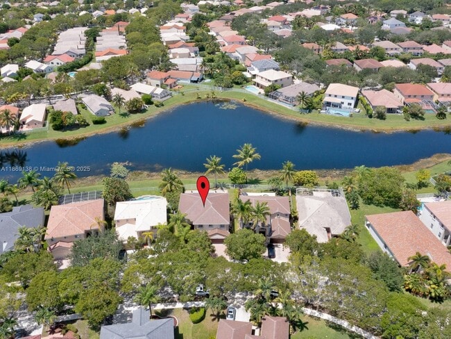 Building Photo - 4400 Fox Ridge Dr