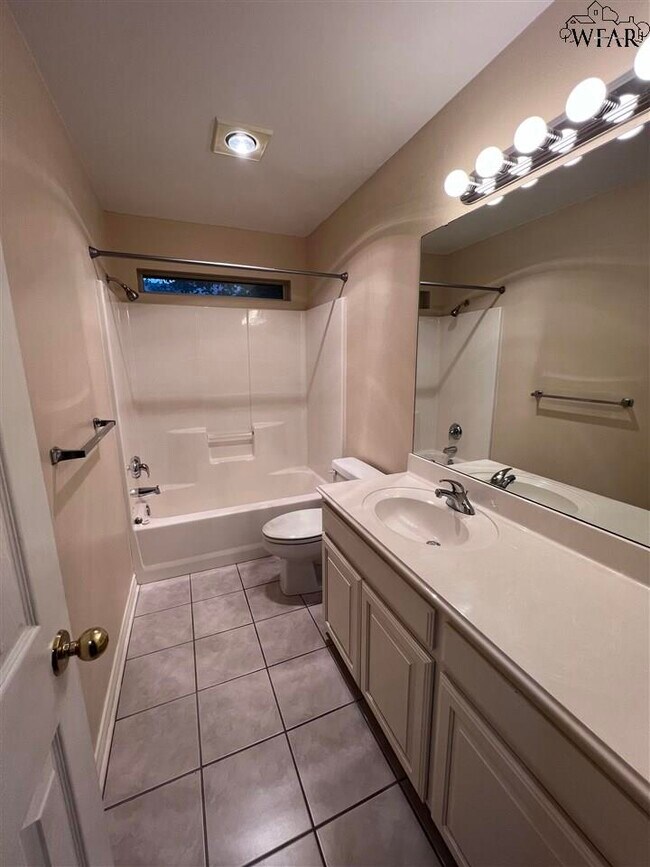 Building Photo - 6031 Van Dorn Dr