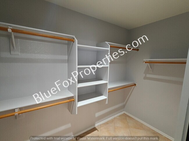 Building Photo - 9048 N Palm Brook Dr