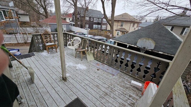 Building Photo - Walk to BC Campus. Lage Unit. In Unit Laundry. Always BC Favorite