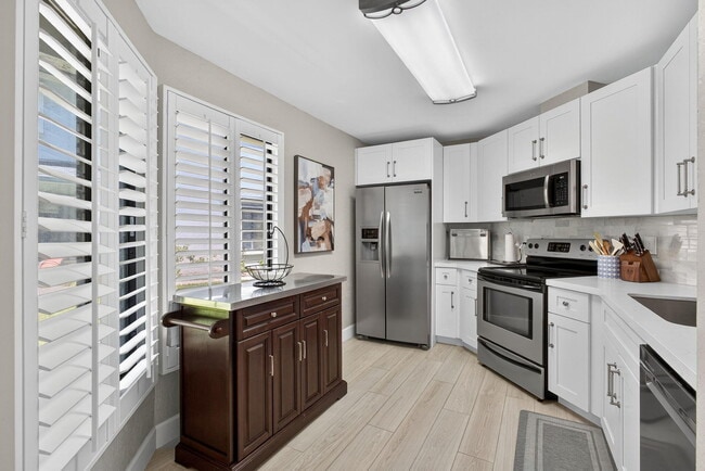 Building Photo - 406 Harbour Pointe Way