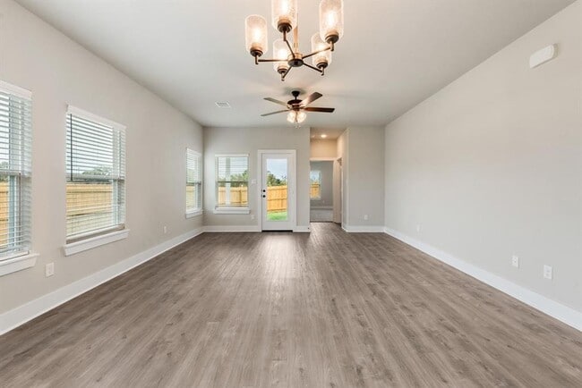 Building Photo - Modern home in Midtown Reserve