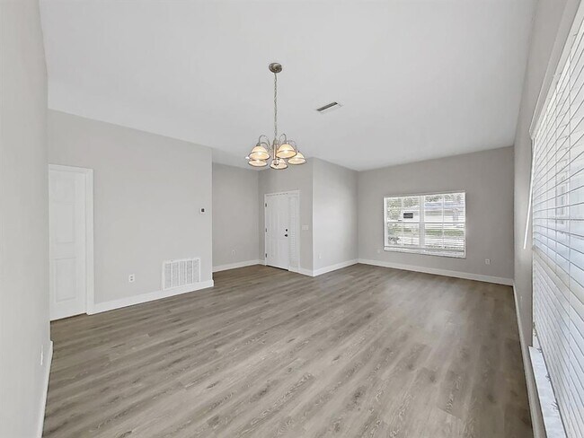 Building Photo - 11908 Fern Blossom Dr