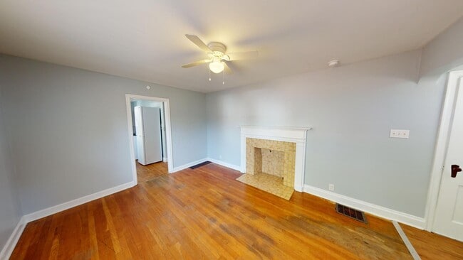 Building Photo - 1040 E Gates St