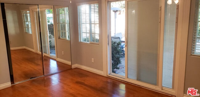 Building Photo - 7544 Flight Ave