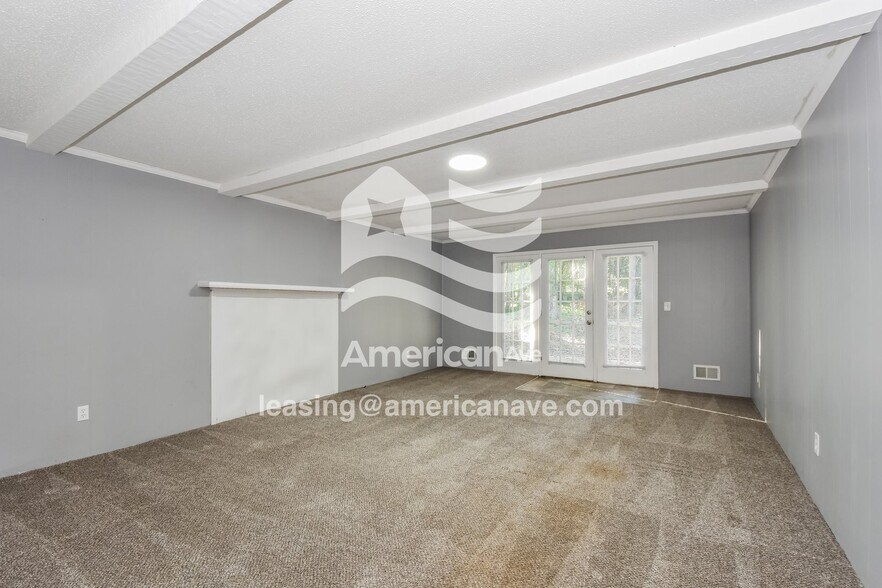 Building Photo - 630 White Falls Dr