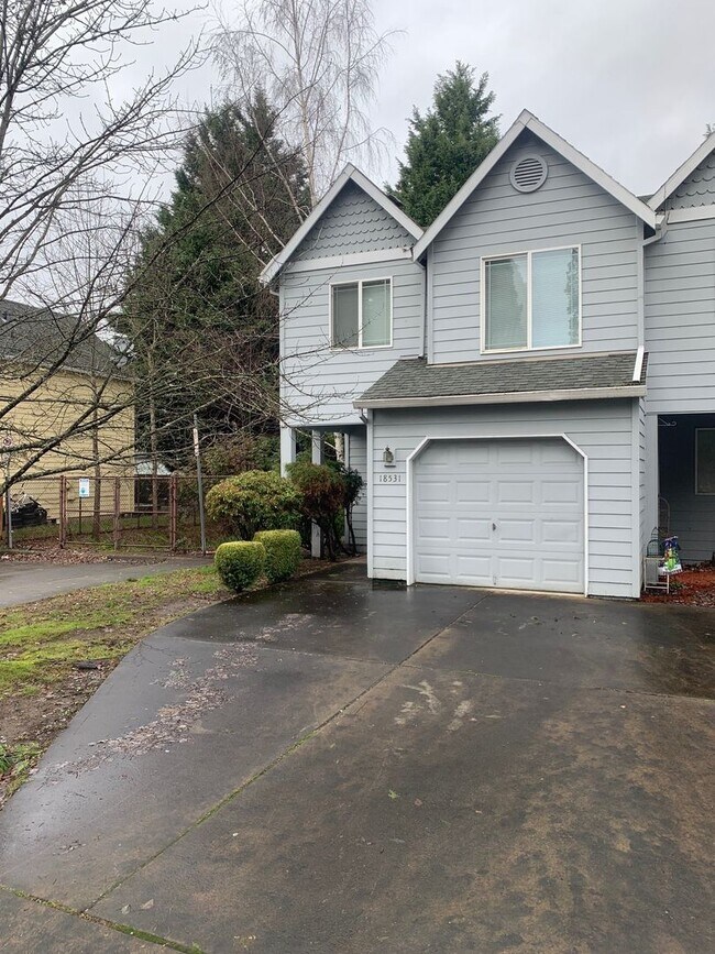 Building Photo - wuw01