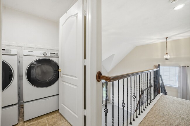 Building Photo - Quailshire Estates 4 Bed, 2.5 Bath Home in Chesapeake, VA