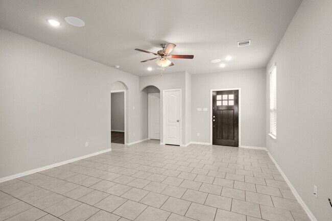 Building Photo - 7446 French Quarter Ct