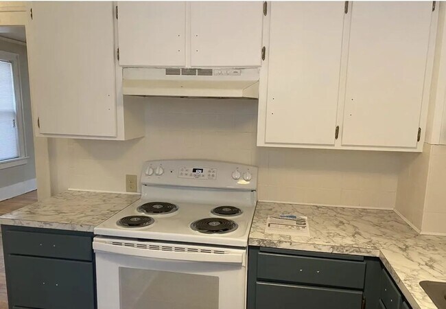 Building Photo - 4918-4920 California St