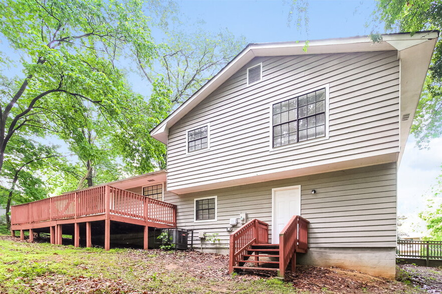 Building Photo - 3066 Arden Way SW