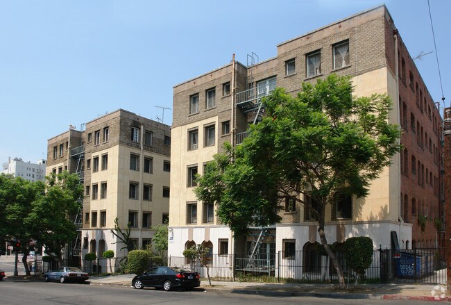 Building Photo - 571 S Coronado St