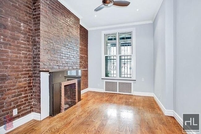 Building Photo - 53 Leroy St