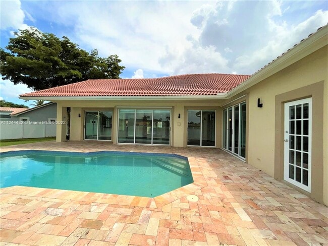 Building Photo - 1127 Laguna Springs Dr