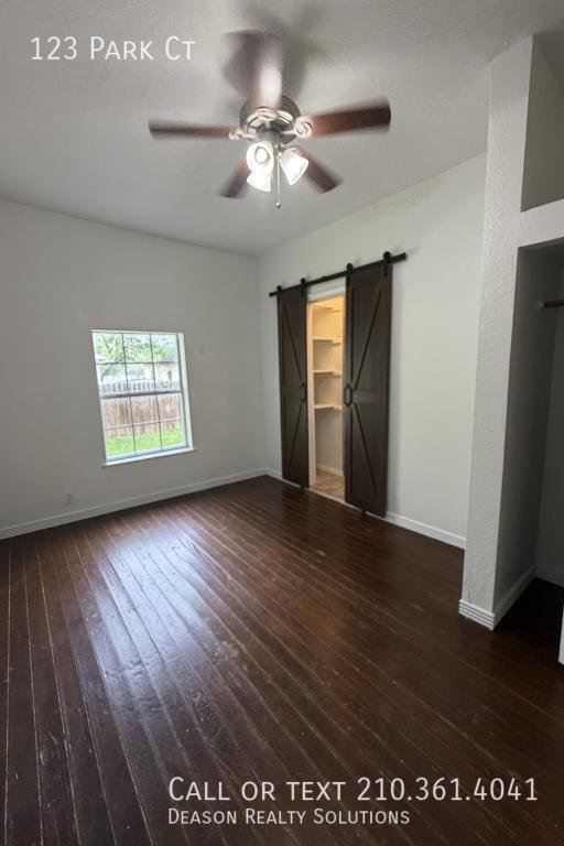 Building Photo - 123 Park Ct