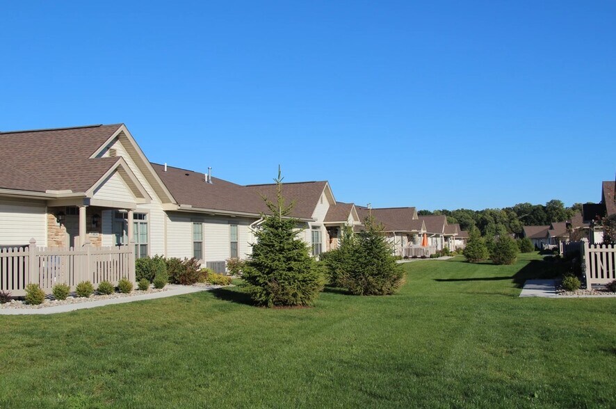 QUAIL CREEK 890 Quail Creek Blvd Cuyahoga Falls OH 44221 Apartment