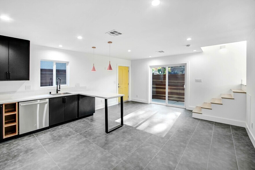 Building Photo - 1004 Farnam St