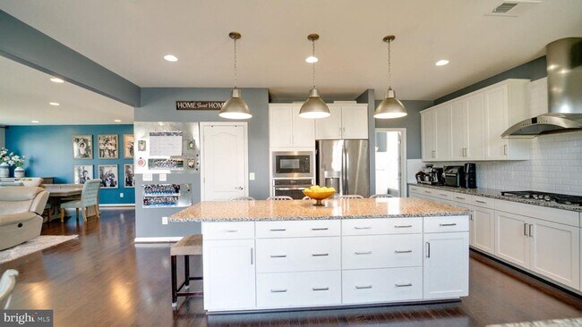 Building Photo - 24855 Bradford Forest Dr