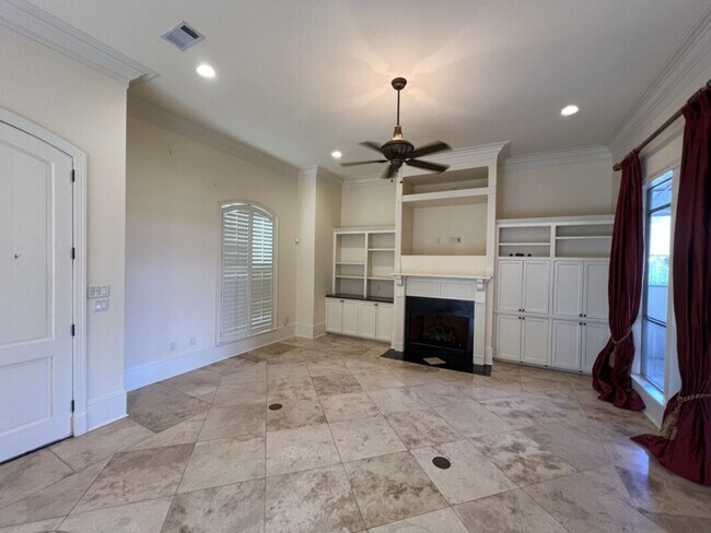 Building Photo - Elegant Two-Story Home with Outdoor Kitchen in Desirable Shadows Lake