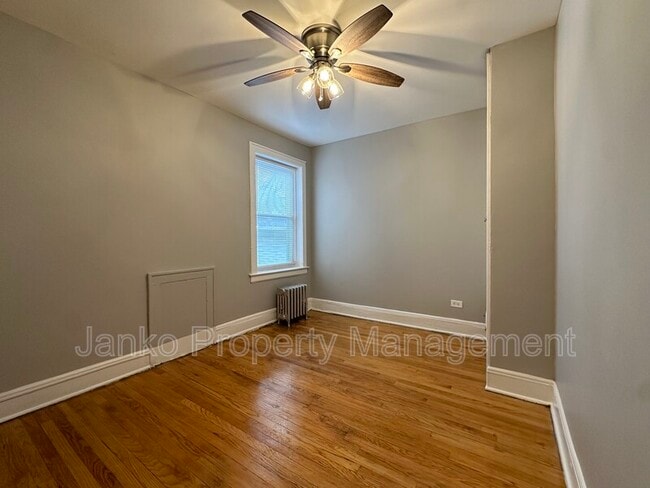 Building Photo - 5911 W Huron St