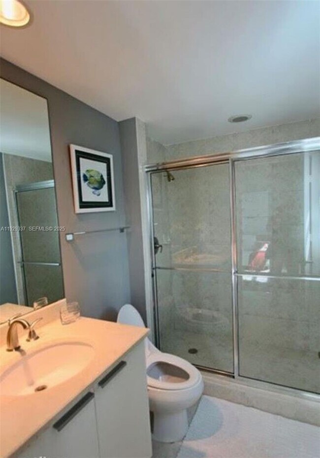 Building Photo - 14951 Royal Oaks Ln