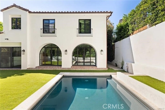 Building Photo - 738 San Lorenzo St