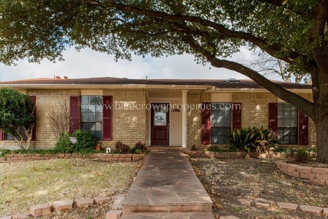 Building Photo - 10239 Catalpa Rd