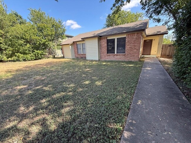 Building Photo - 1200 Orchard Park Cir