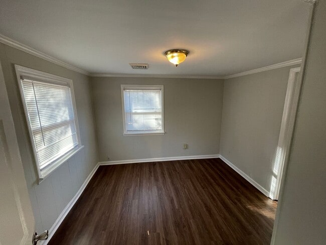 Building Photo - 2 Bedroom House in Sharpsburg