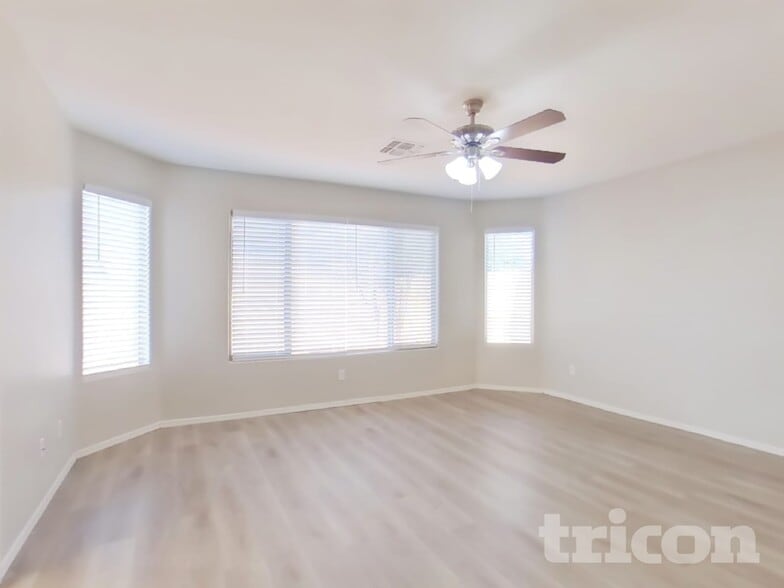 Building Photo - 7437 W Elwood St