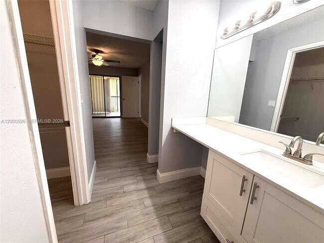 Building Photo - 802 Constitution Dr