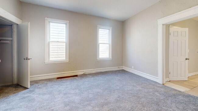 Building Photo - 3523 Walton Ave