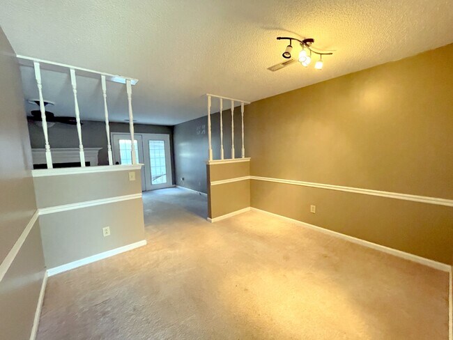 Building Photo - 6930 Steeplechase Dr NW
