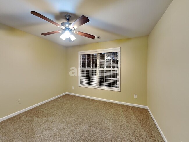 Building Photo - 1319 Station Ridge Dr