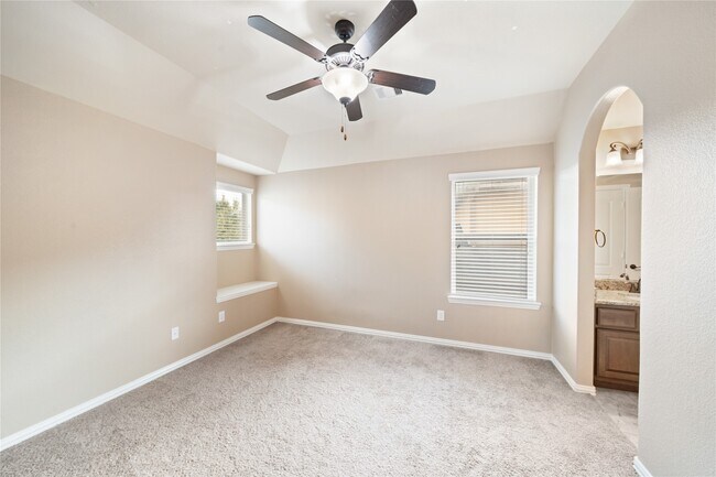 Building Photo - 10314 Radcliff Lake Dr