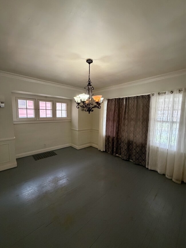 Building Photo - 1859 Goleta Ave