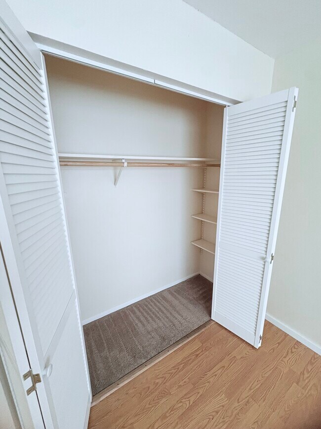 Building Photo - 6529 Greenback Ln